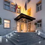 Mamaison Sulekova Hotel
