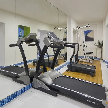 Hotel Mamaison Sulekova 4*