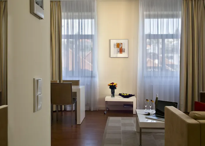 Hotel Mamaison Sulekova 4*